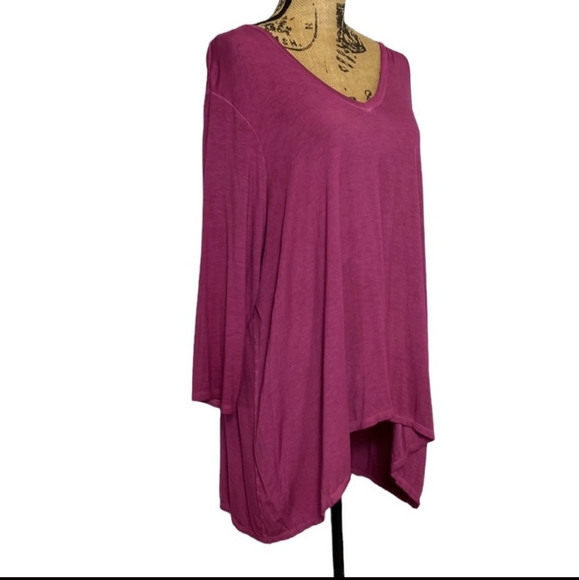 1X Boutique Raspberry Asymmetrical Tunic - Picture 2 of 3